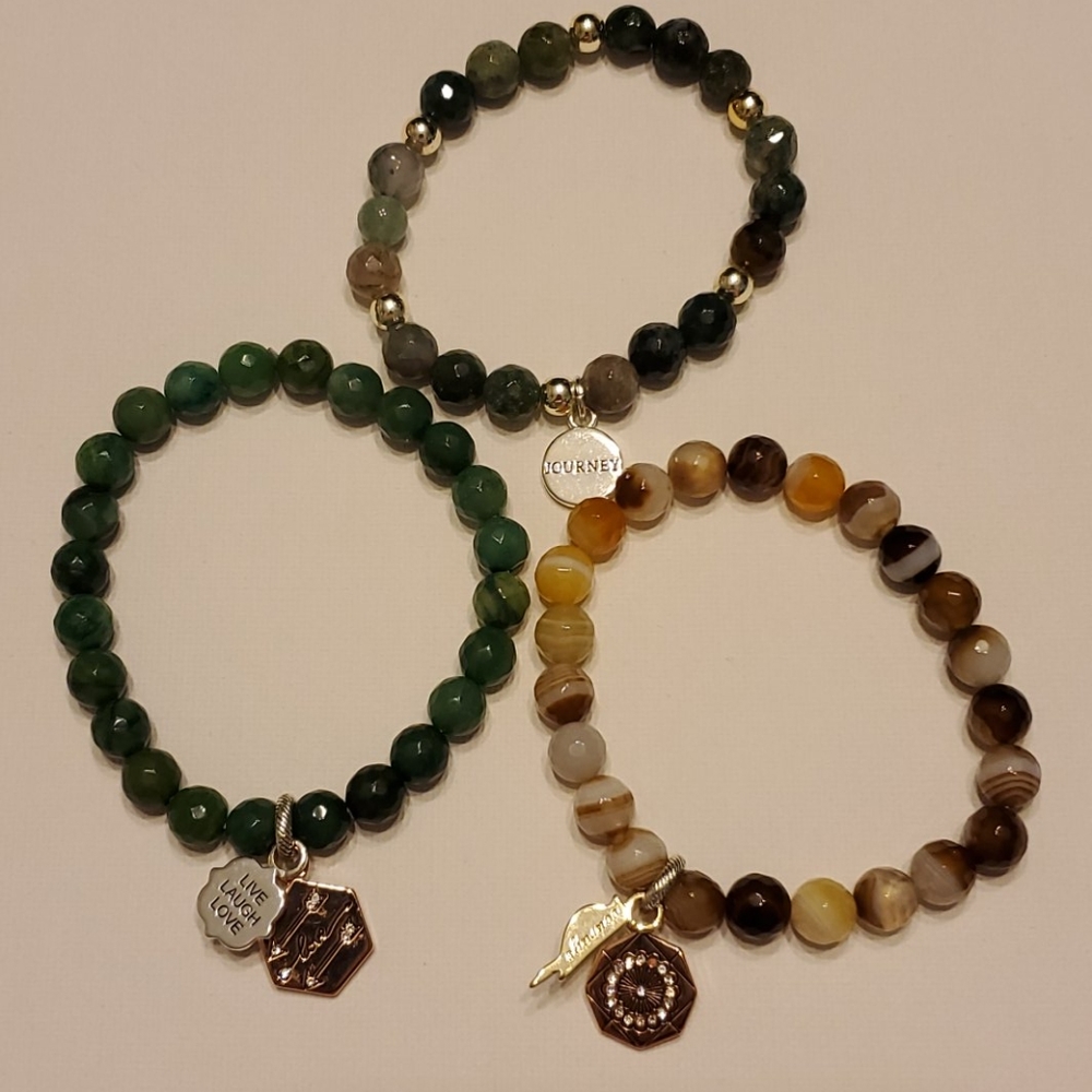 Charm bracelets stretch